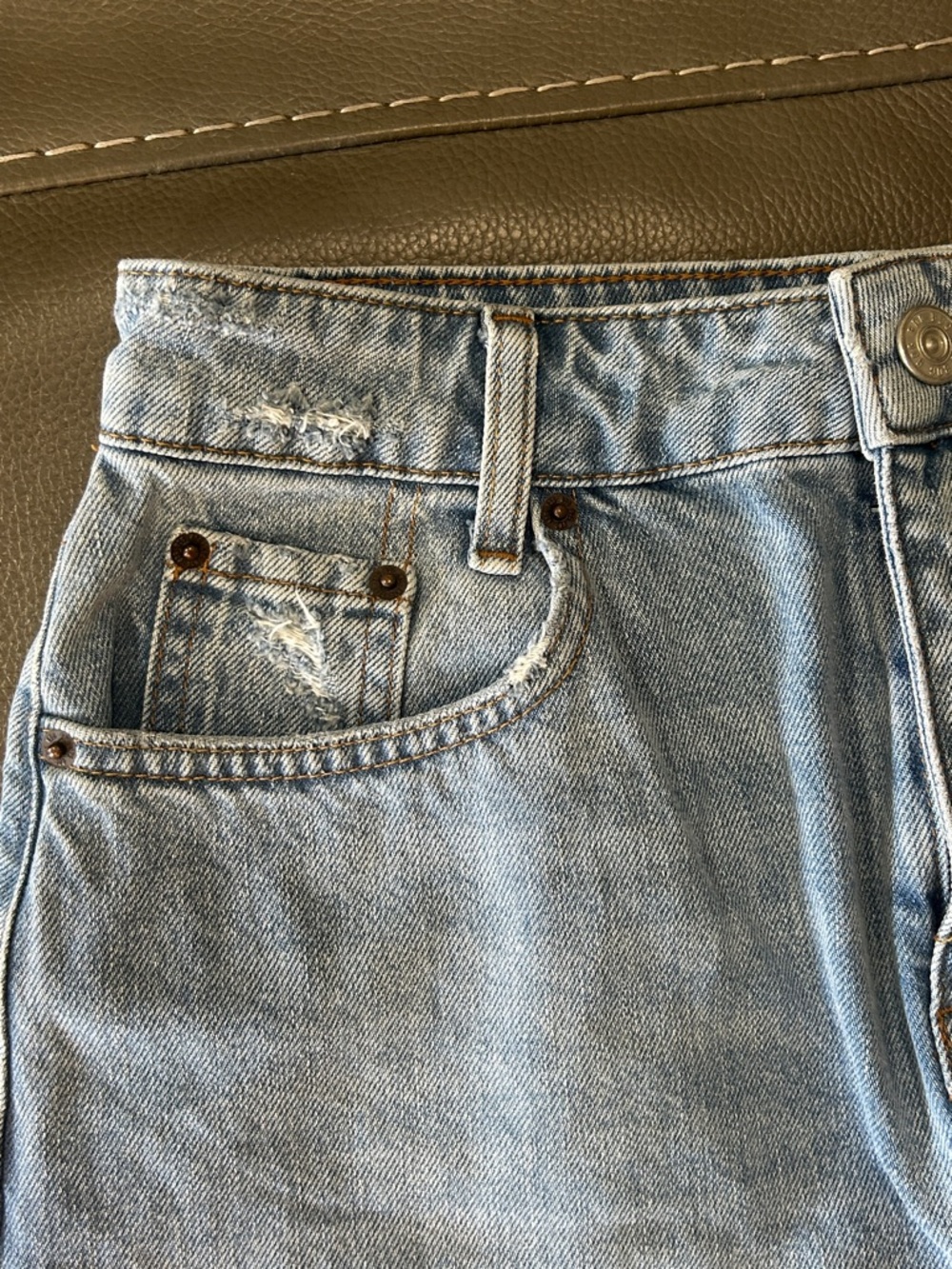 BDG Urban Outfitters Light Wash Denim Mini Skirt - Light Blue size M 28” waist - Picture 6 of 7